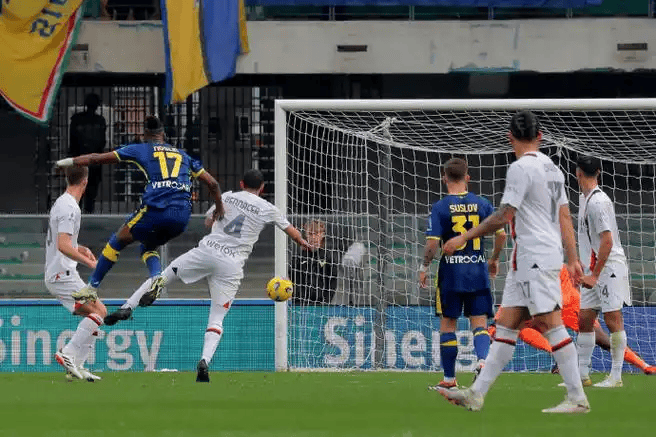 爱游戏-费德勒在巴黎圣日耳曼比赛中逆转，突破纪录引发热议！的简单介绍