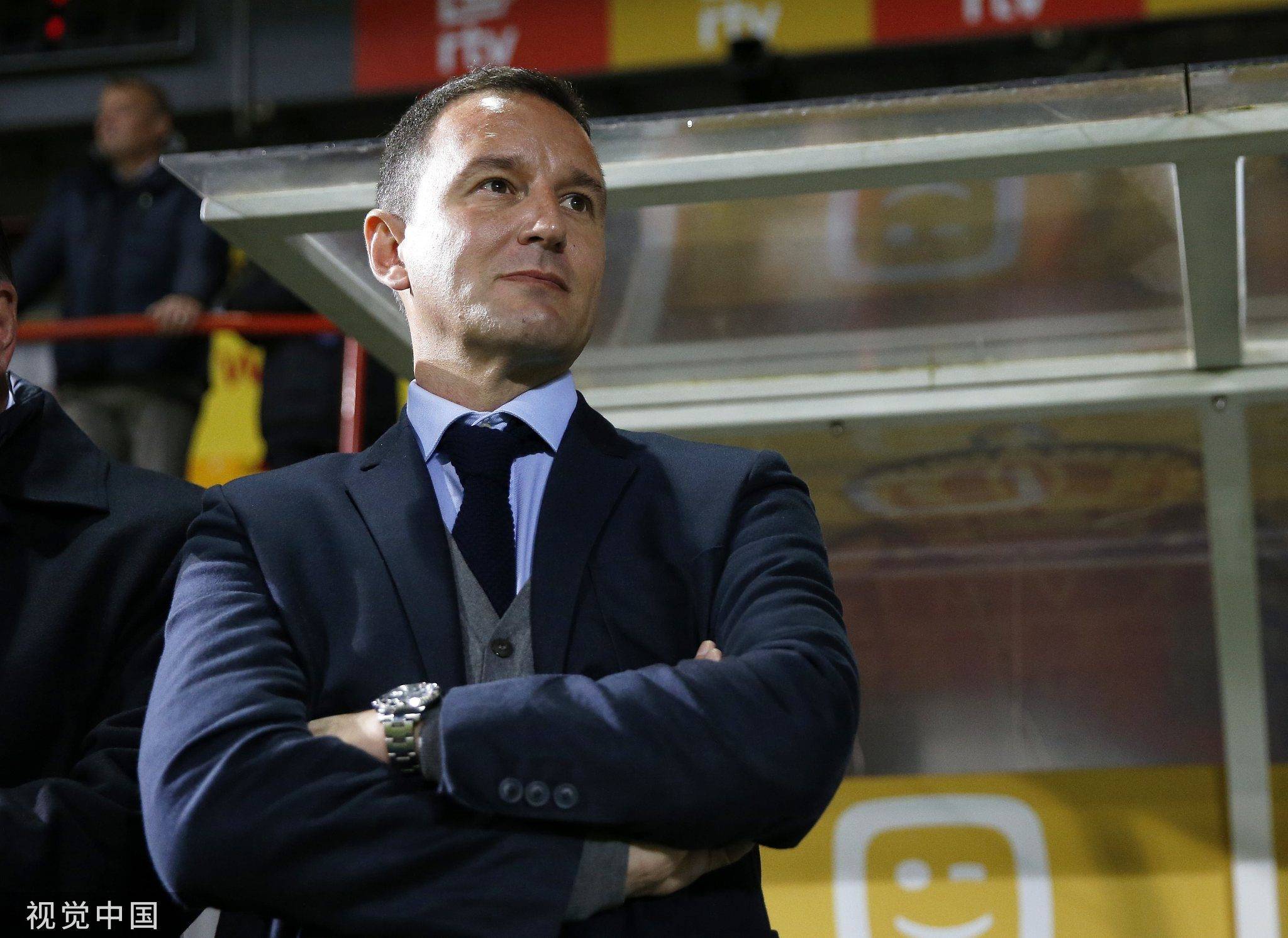 Uzi遭遇十五连败，塞尔维亚队教练面临压力！的简单介绍