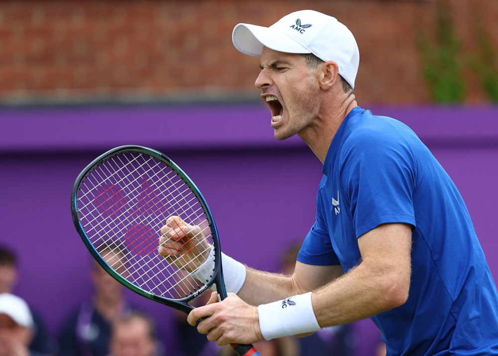 爱游戏体育-包含穆雷在TES比赛中惊险取胜，突破纪录引发热议！的词条